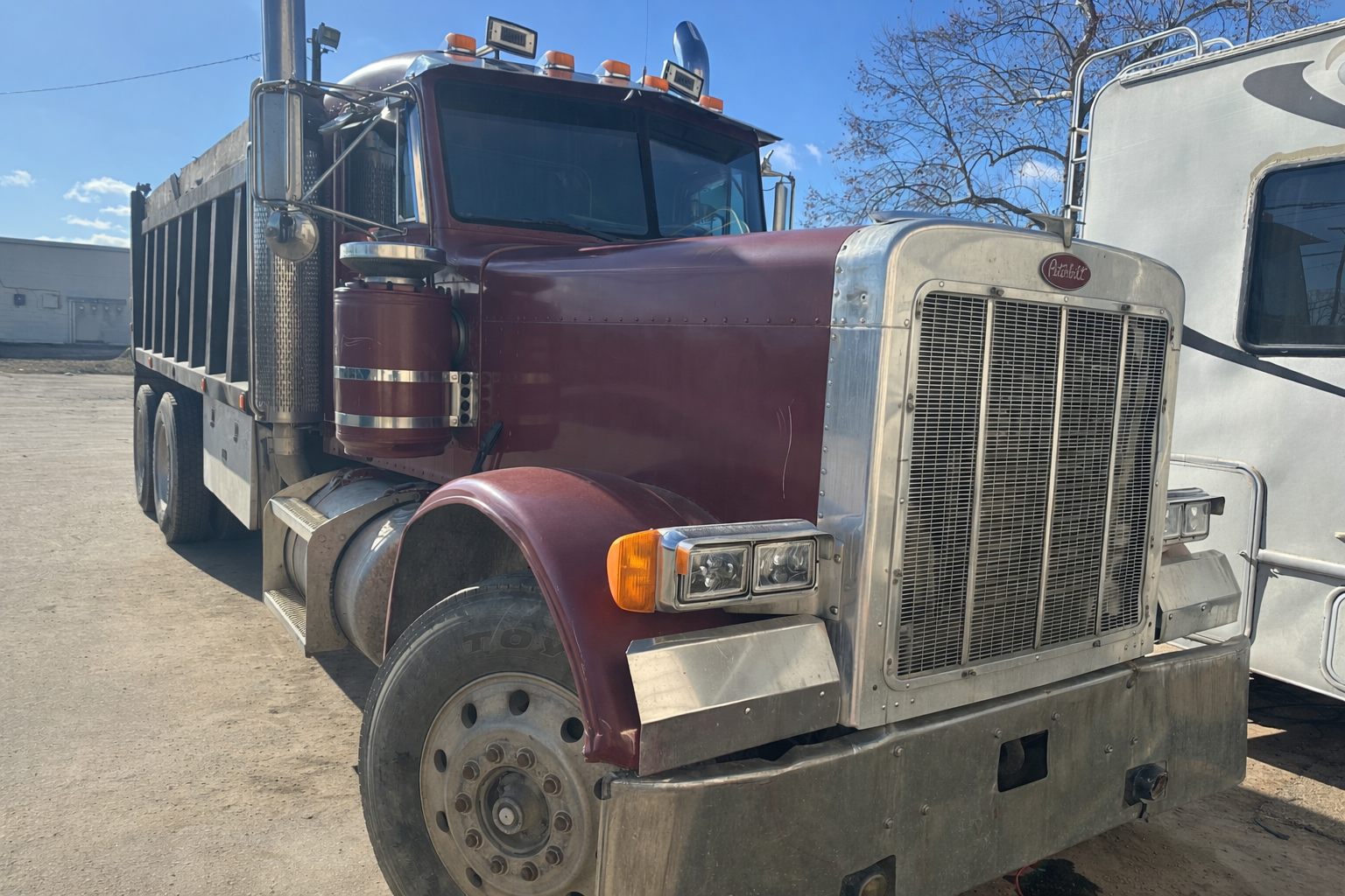 1988 PETERBILT 379